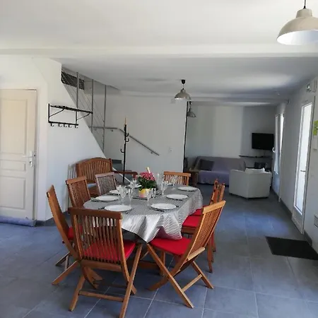 La Blanche Longere Nyaraló Compertrix